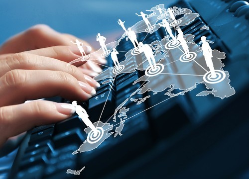 Snowden Ungkap AS Sadap Miliaran Ponsel di Seluruh Dunia